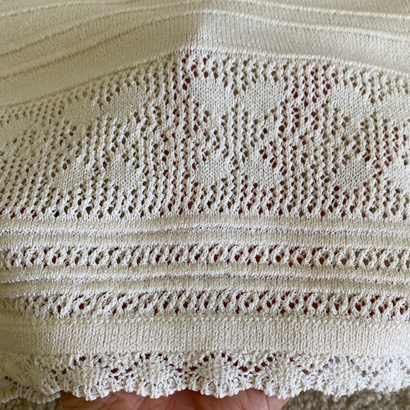 Nice vintage St. John cream tank top and skirt with Lacey edge, P - Picture 4 of 14